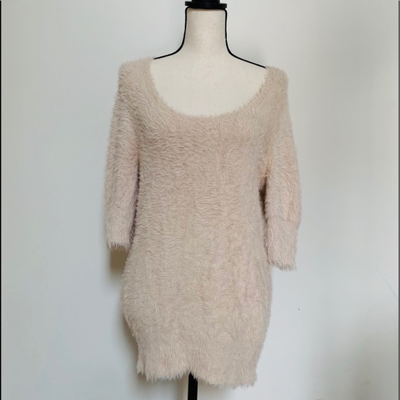 Knitted & Knotted | pink fuzzy scoop Neck sweater - Picture 1 of 4